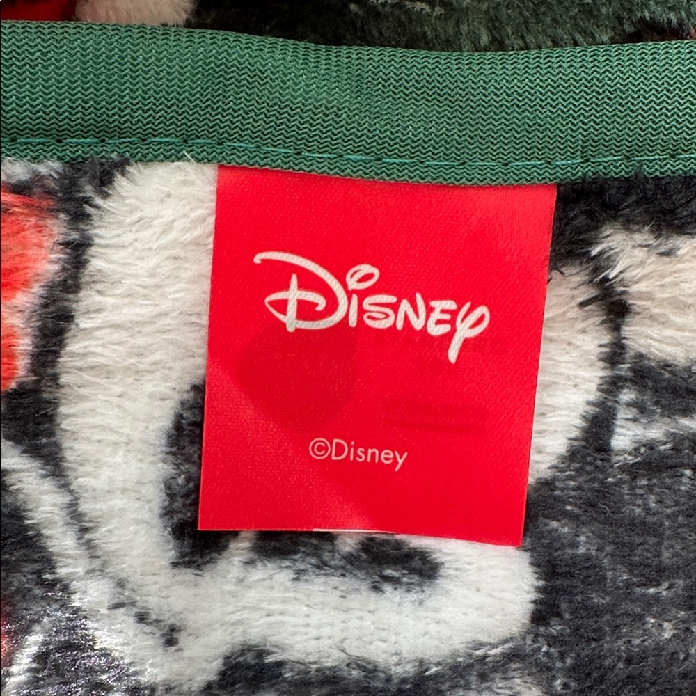 Disney Festive Children’s Mickey and Minnie Gray Blanket Set. - Picture 7 of 11